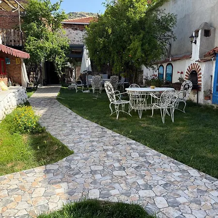 Проживание в семье Pergamonpension *