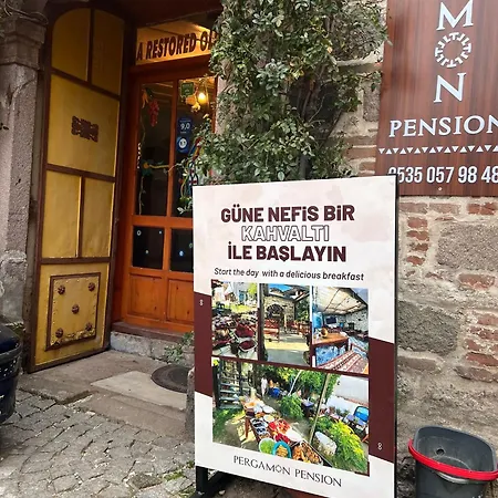 Pergamonpension Homestay *